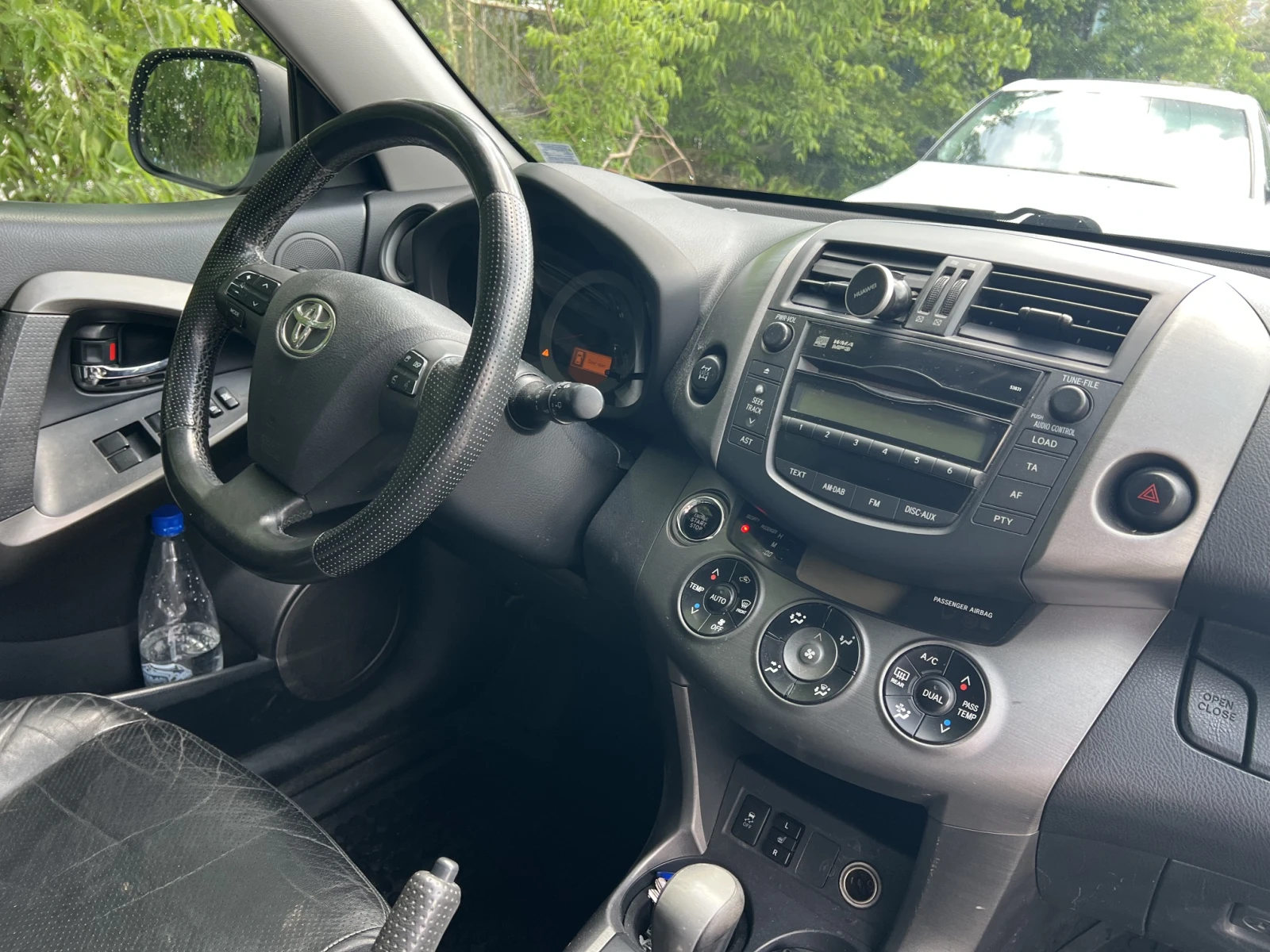 Toyota Rav4 2.2 D-CAT, снимка 11 - Автомобили и джипове - 54853429