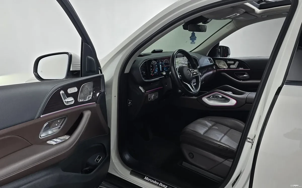 Mercedes-Benz GLE 300 4MATIC/DISTRONIC/BURMESTER/ОБДУХВАНЕ/ПОДГРЕВИ/PANO, снимка 8 - Автомобили и джипове - 54865427