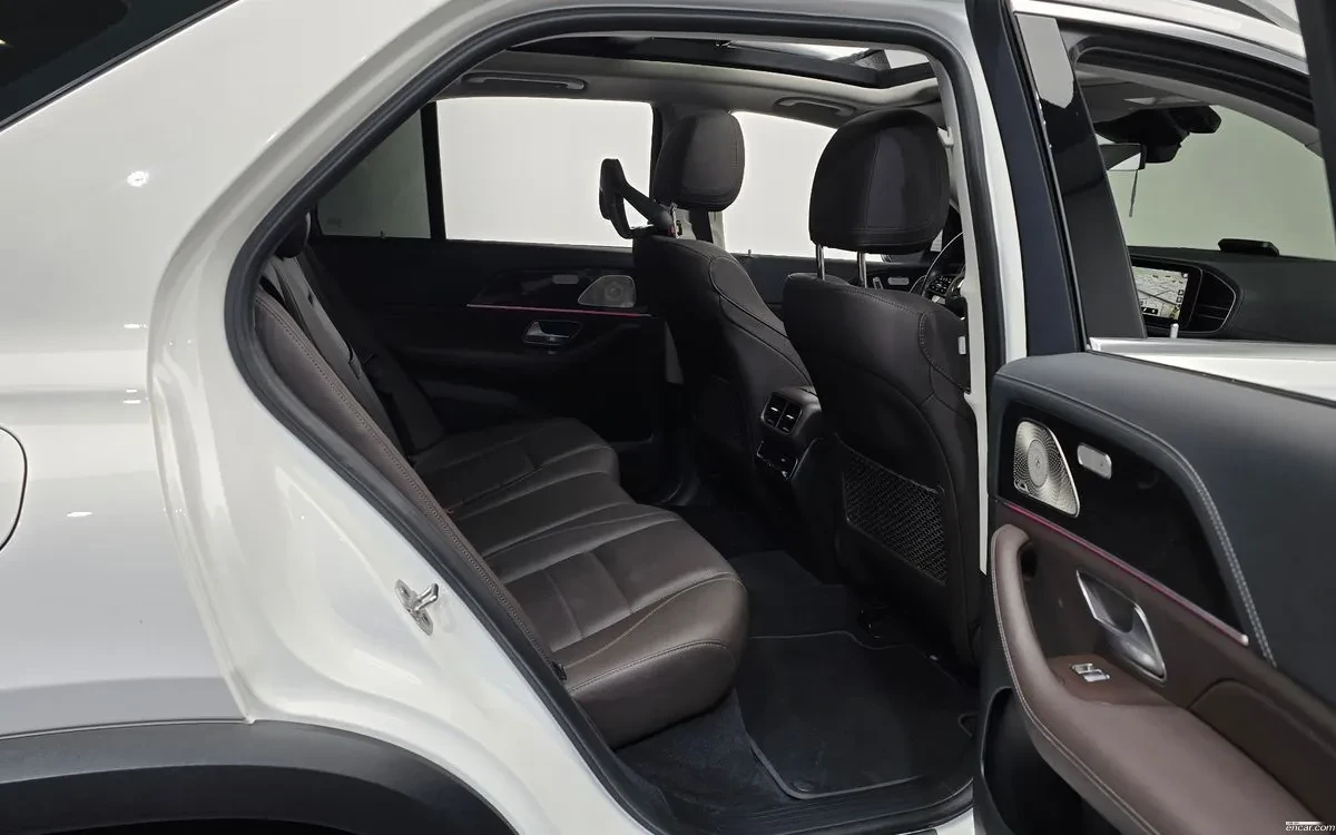 Mercedes-Benz GLE 300 4MATIC/DISTRONIC/BURMESTER/ОБДУХВАНЕ/ПОДГРЕВИ/PANO, снимка 10 - Автомобили и джипове - 54865427