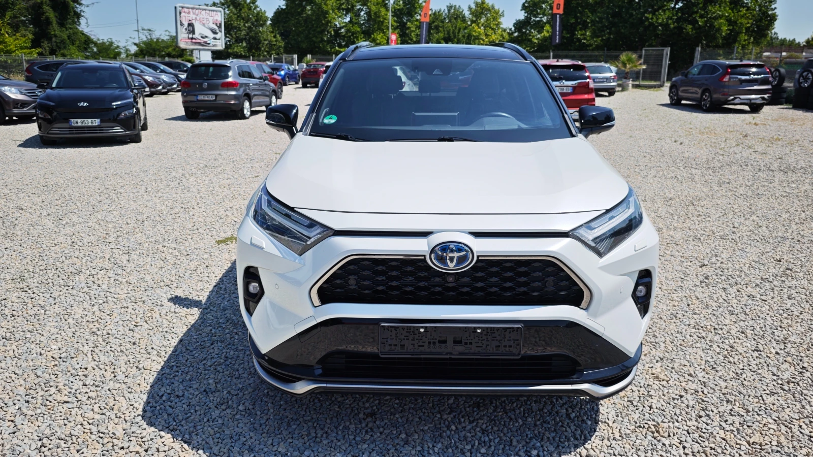 Toyota Rav4 НЕРАЗЛИЧИМ ОТ НОВ/ДАНЪЧЕН КРЕДИТ/JBL/EXECUTIVE, снимка 3 - Автомобили и джипове - 55220086