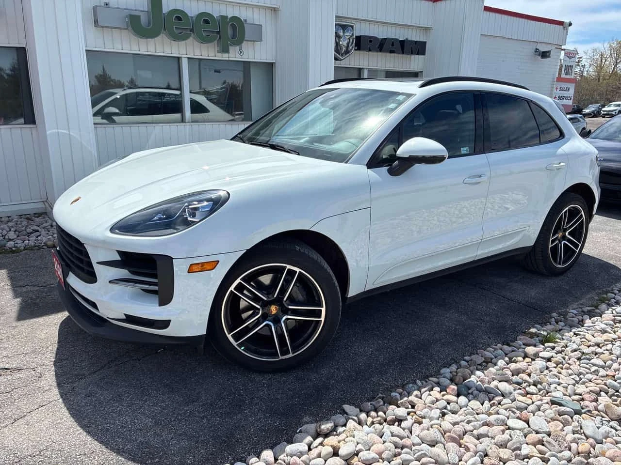 Porsche Macan S/360/MATRIX/BOSE/КЛИП НА МОТОРА , снимка 2 - Автомобили и джипове - 55566276