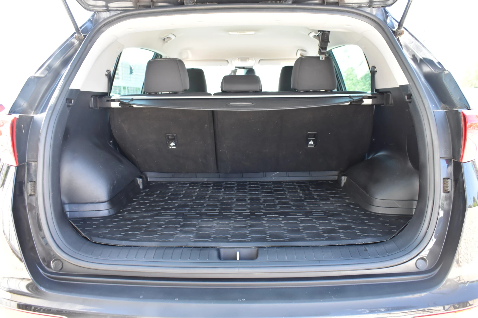 Kia Sportage 1.6D* AUTOMAT, снимка 7 - Автомобили и джипове - 55627736