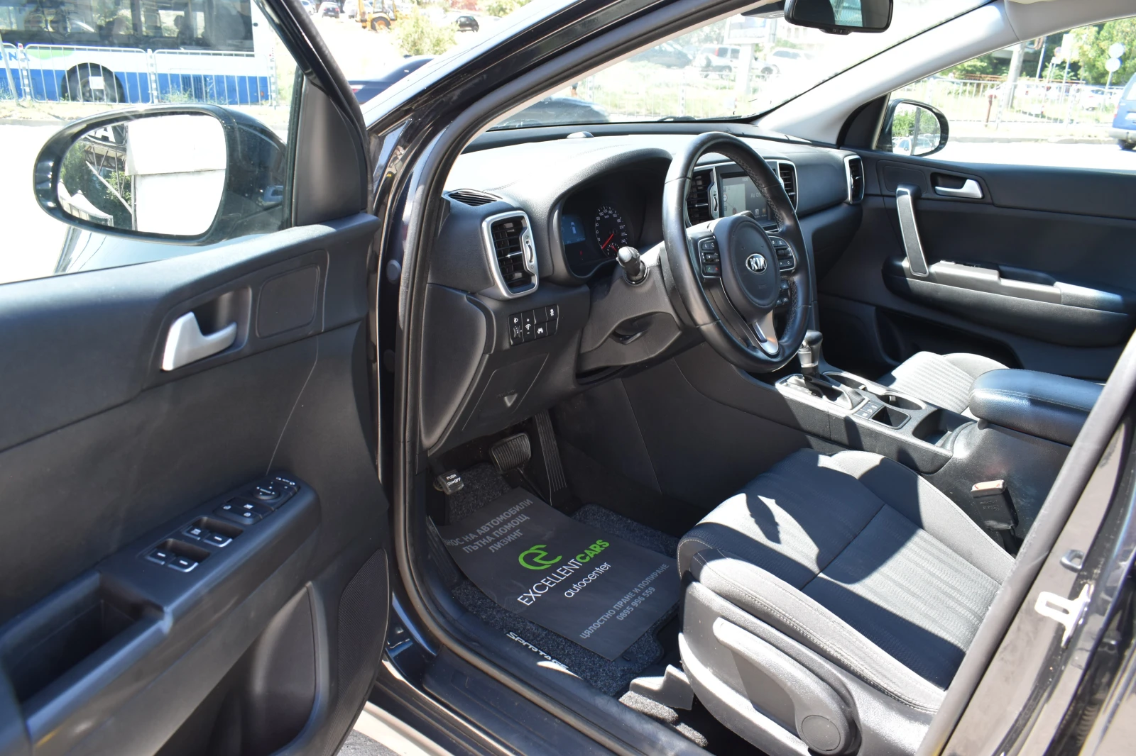 Kia Sportage 1.6D* AUTOMAT, снимка 8 - Автомобили и джипове - 55627736