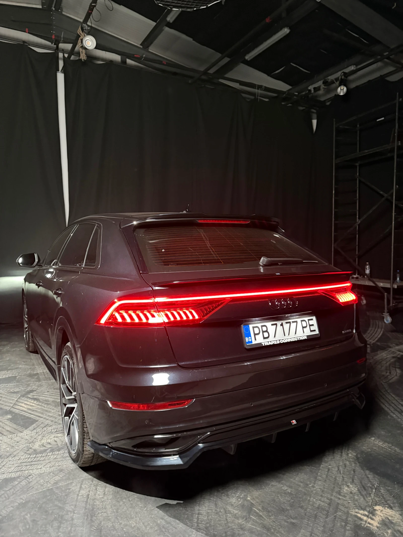 Audi Q8 50TDI B&O MaxtonDesign HUD 22  S-LINE, снимка 14 - Автомобили и джипове - 55755964