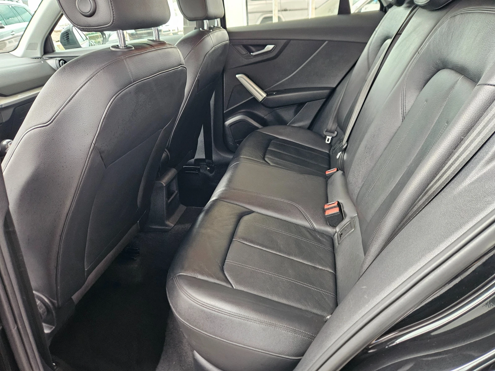 Audi Q2 Avtomat 4×4, снимка 10 - Автомобили и джипове - 56254835