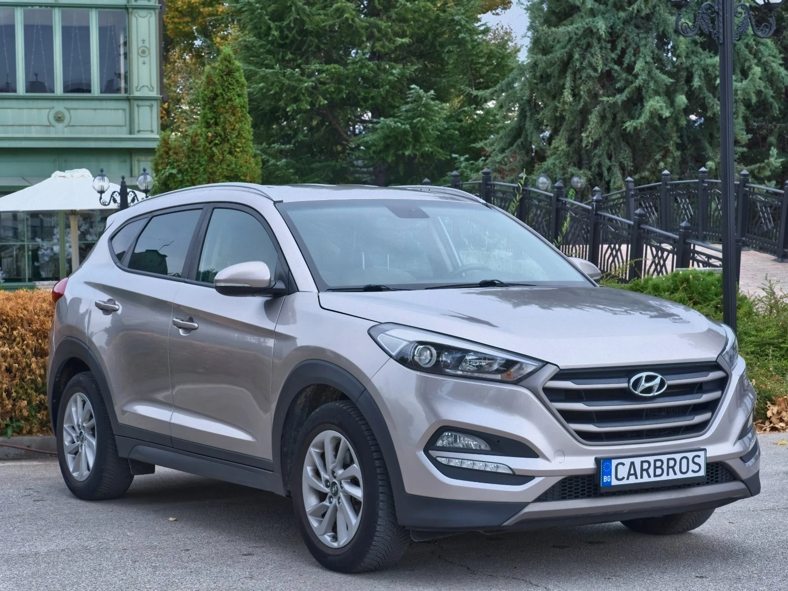 Hyundai Tucson 1.7 CRDi 141кс DCT Кожа Навигация Камера LED