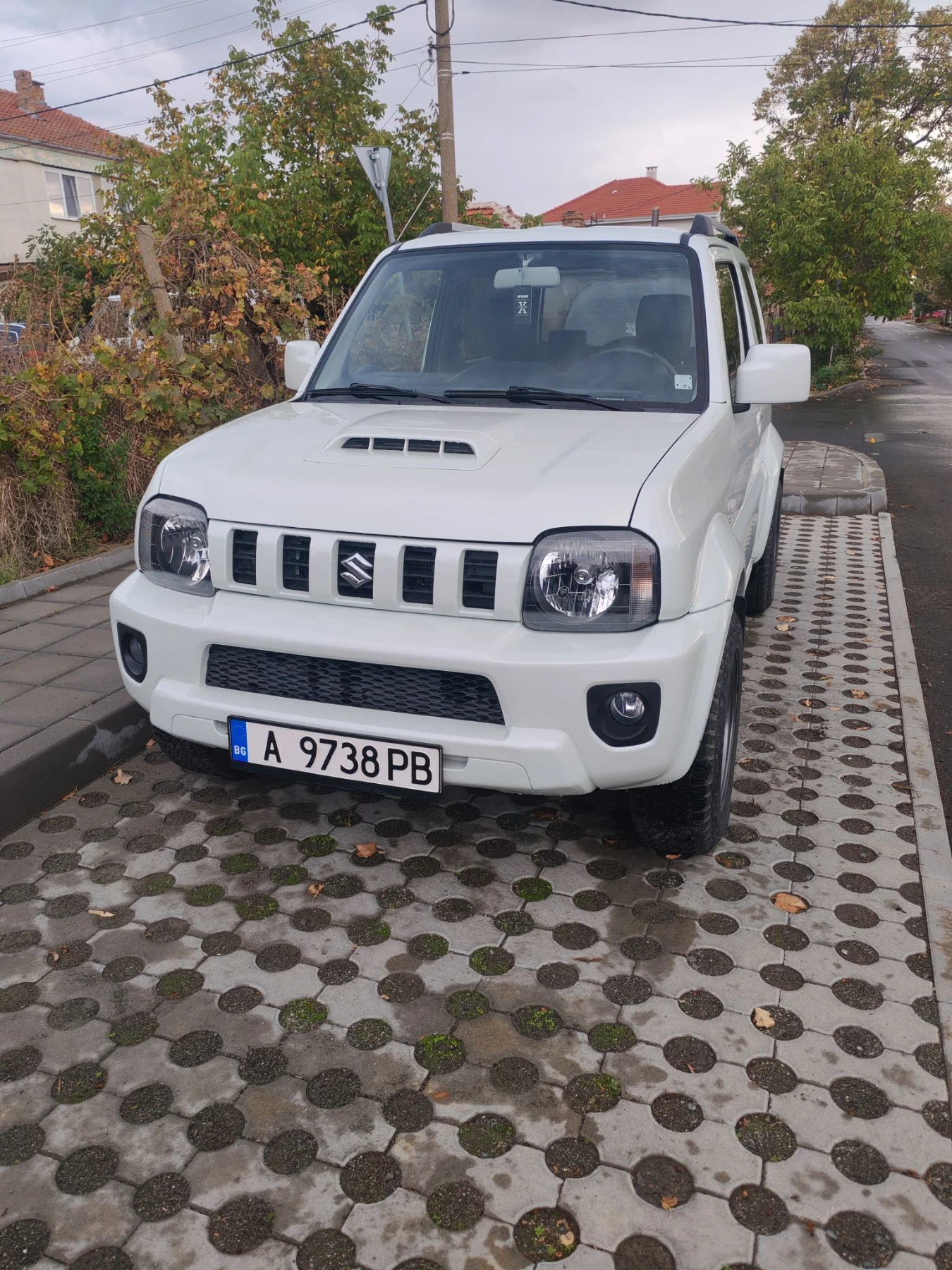 Suzuki Jimny 1.3i 4x4 Бензин , снимка 2 - Автомобили и джипове - 56639089