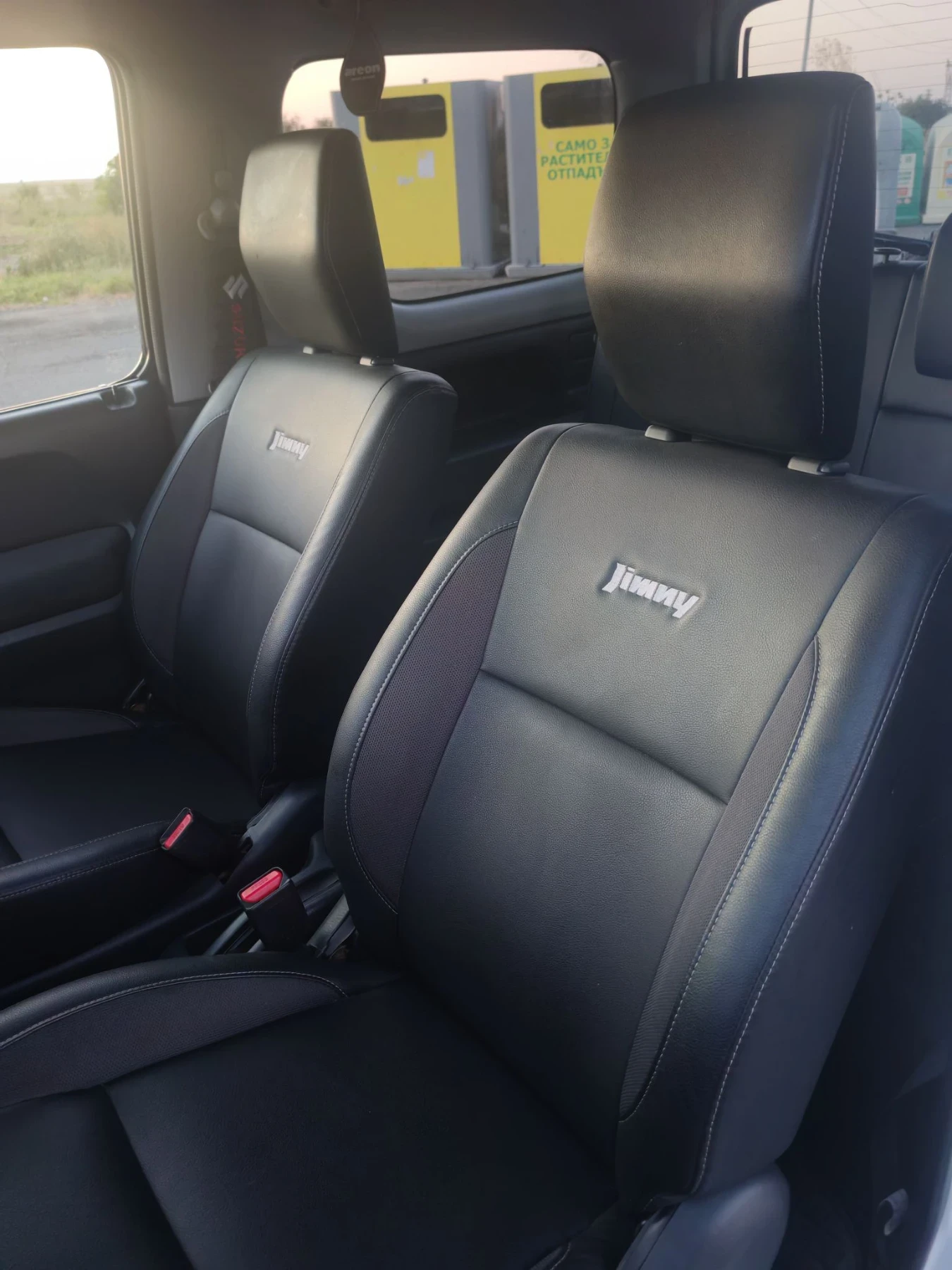 Suzuki Jimny 1.3i 4x4 Бензин , снимка 9 - Автомобили и джипове - 56639089