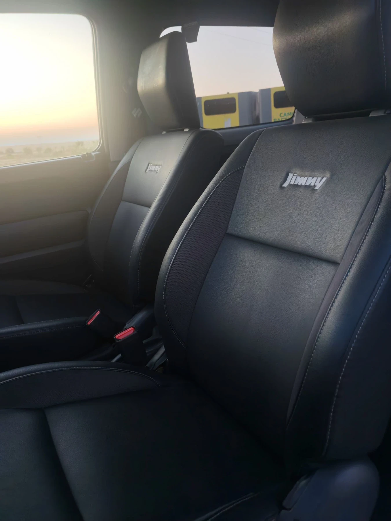 Suzuki Jimny 1.3i 4x4 Бензин , снимка 14 - Автомобили и джипове - 56639089