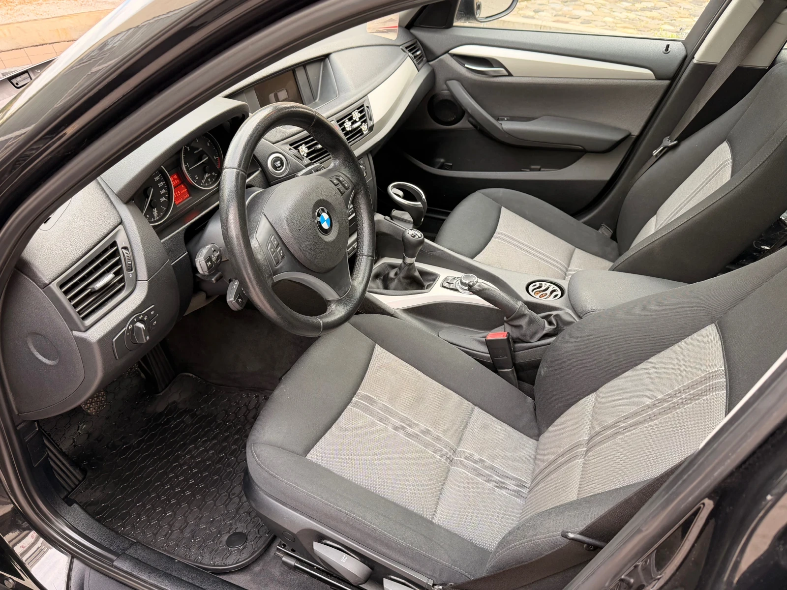 BMW X1  X drive 2.0D 143K.C., снимка 10 - Автомобили и джипове - 56728943