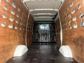 Iveco Daily КЛИМАТИК! Оригинален вид! Нови гуми!, снимка 11