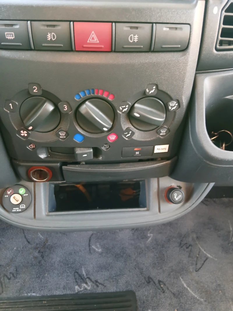 Peugeot Boxer, снимка 11 - Бусове и автобуси - 53467035