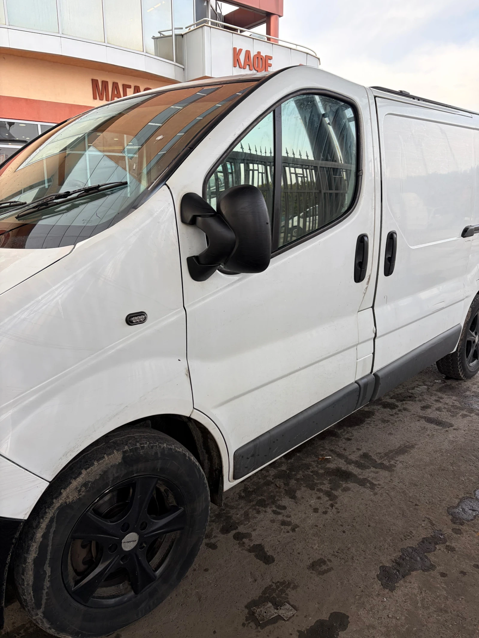 Opel Vivaro НА ЧАСТИ!!2.0 дци 6 скорости - изображение 3