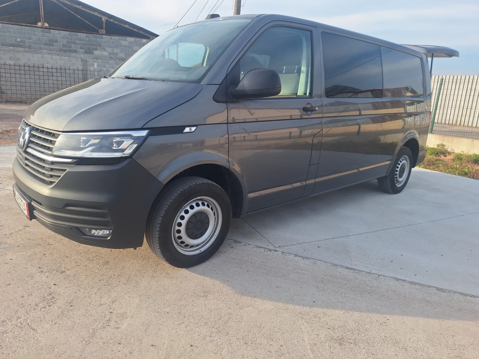 VW T6, снимка 3 - Бусове и автобуси - 54457408