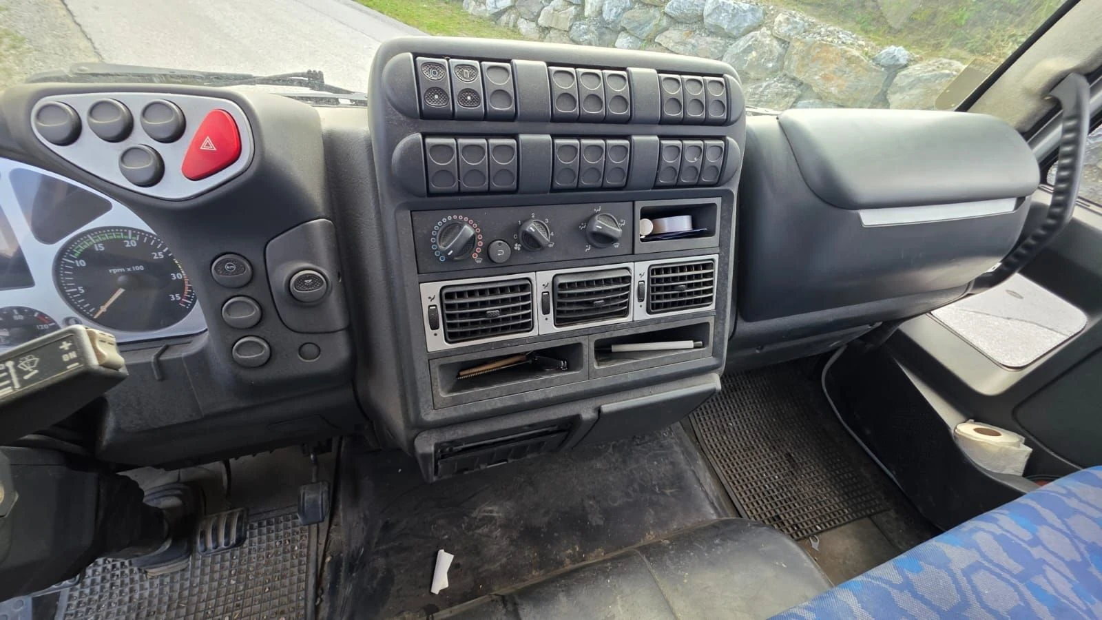 Iveco Eurocargo, снимка 15 - Камиони - 55899738