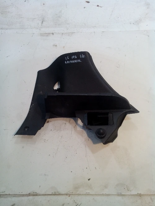 Задна дясна пластмаса багажник за Алфа Ромео 147