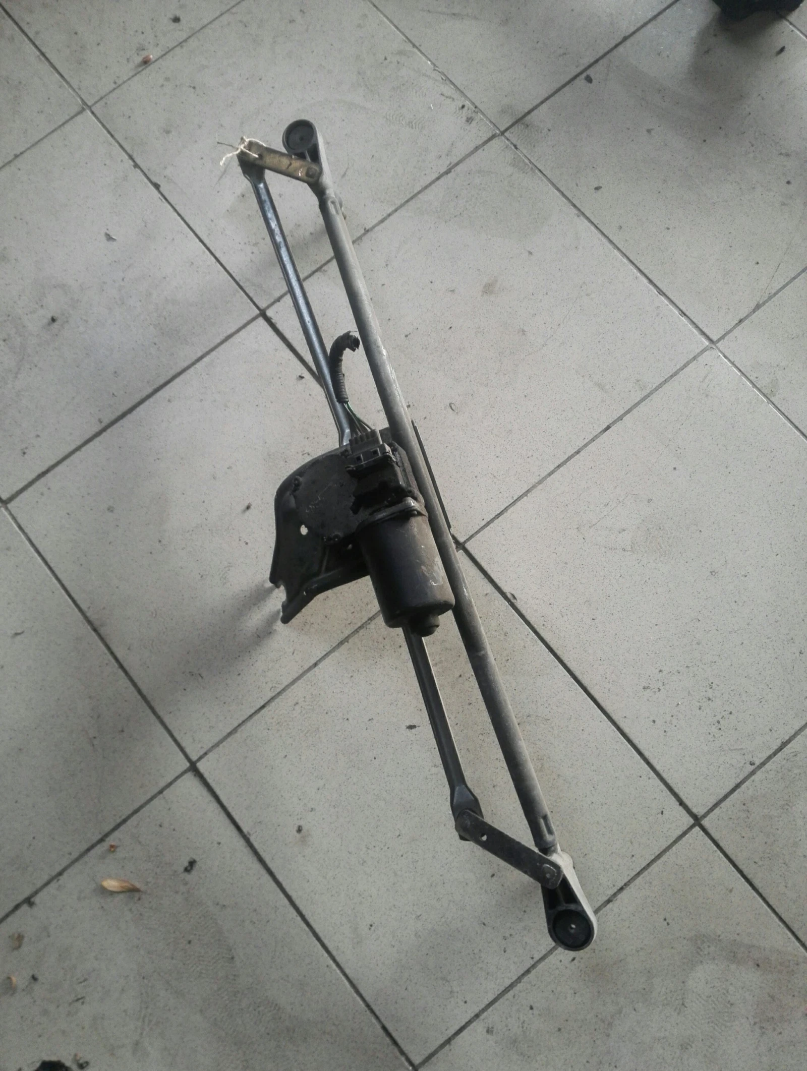 ������� ������ �������� ���� ������� 2.4� (3) | Mobile.bg � ����������� 1