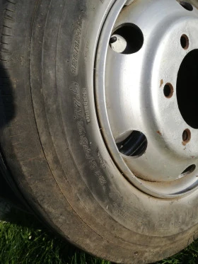 Гуми, снимка 4