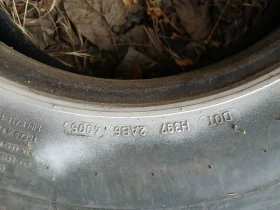 Гуми, снимка 12