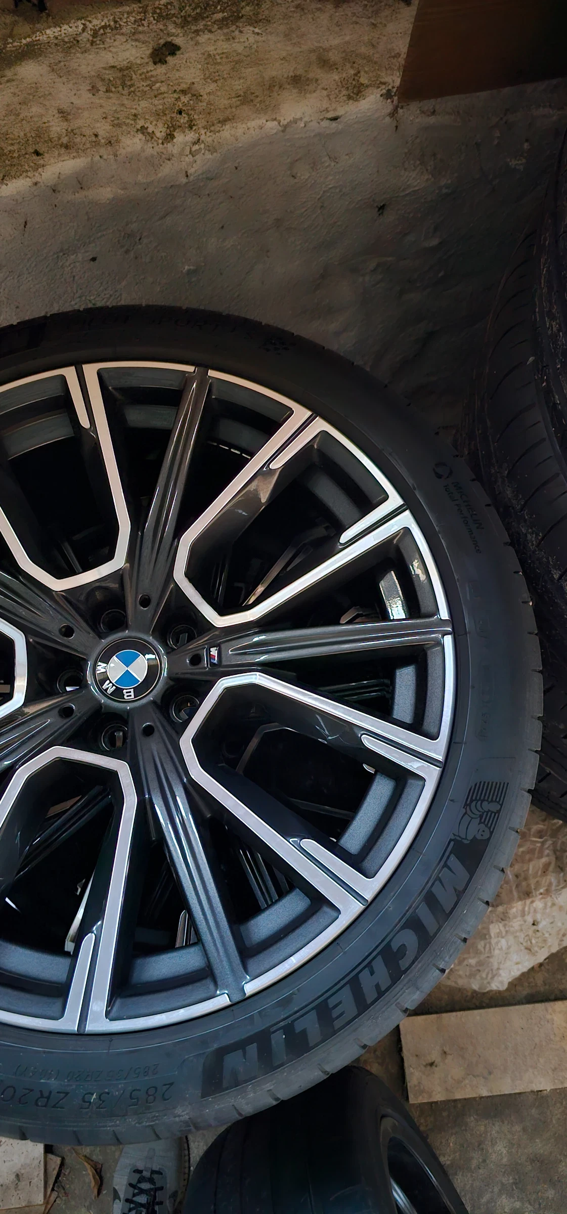 Гуми Летни 255/40R20, снимка 7 - Гуми и джанти - 53952450