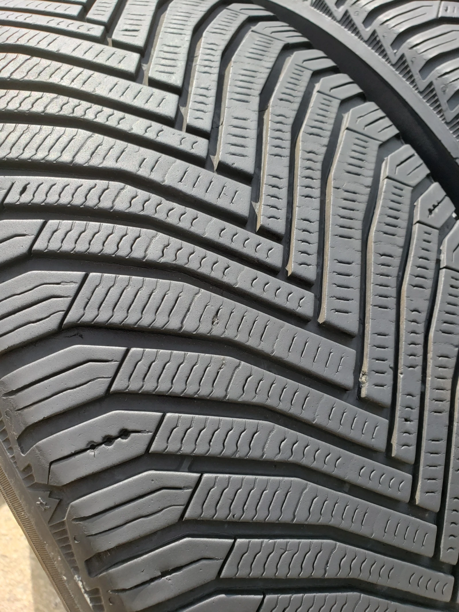 Гуми Зимни 235/55R19, снимка 10 - Гуми и джанти - 56313678