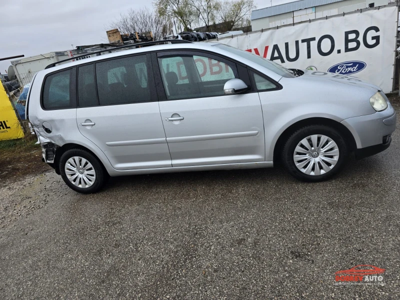 VW Touran 2.0tdi, снимка 2 - Автомобили и джипове - 48154655