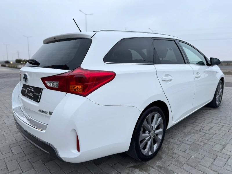 Toyota Auris 1.8 HYBRID / FULL / KOJA / NAVI / CAMERA , снимка 7 - Автомобили и джипове - 49328256