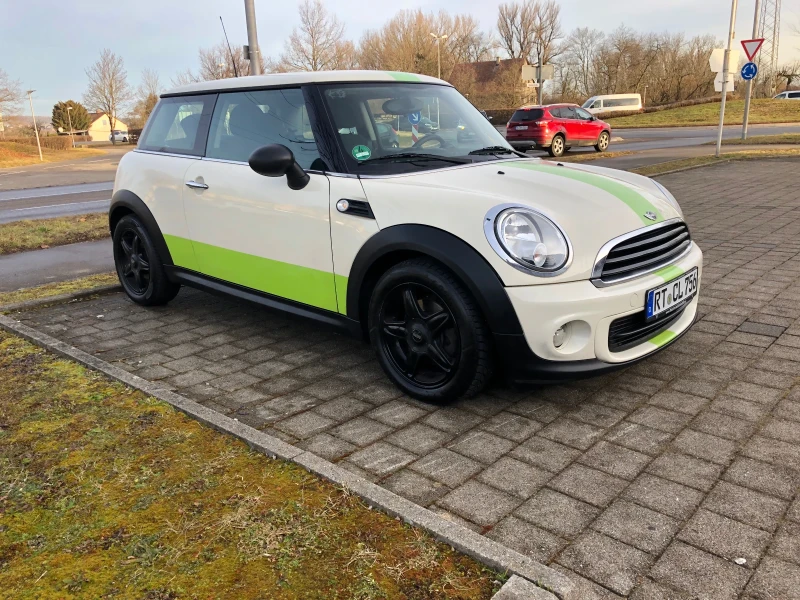 Mini One Minimalist, снимка 3 - Автомобили и джипове - 52328750