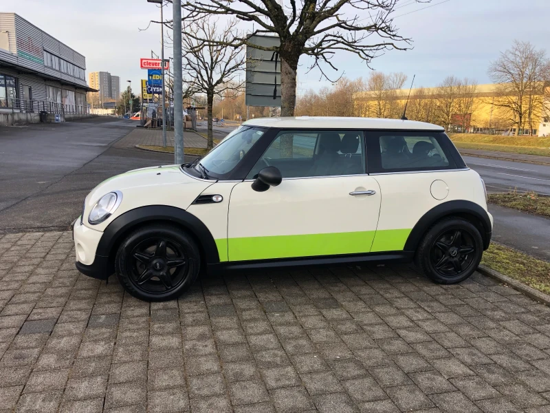 Mini One Minimalist, снимка 6 - Автомобили и джипове - 52328750
