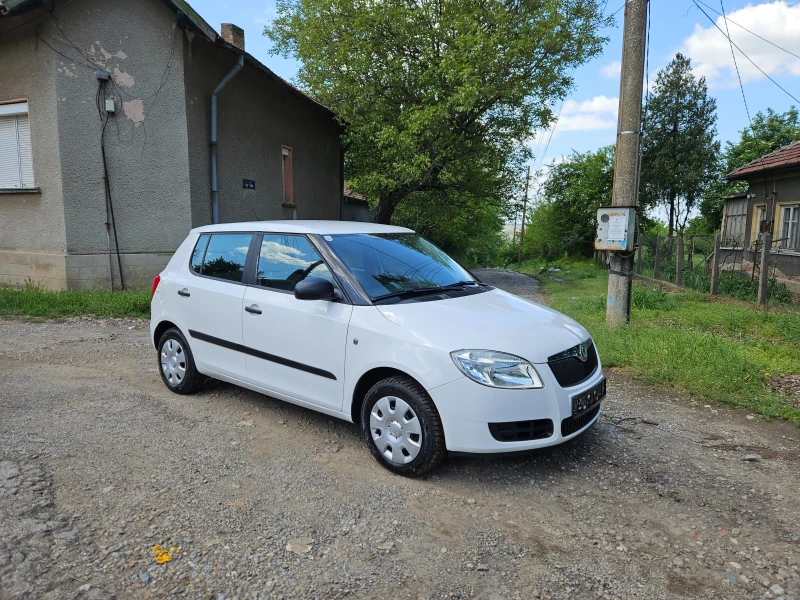Skoda Fabia 1.2i КЛИМАТИК, снимка 2 - Автомобили и джипове - 50069409