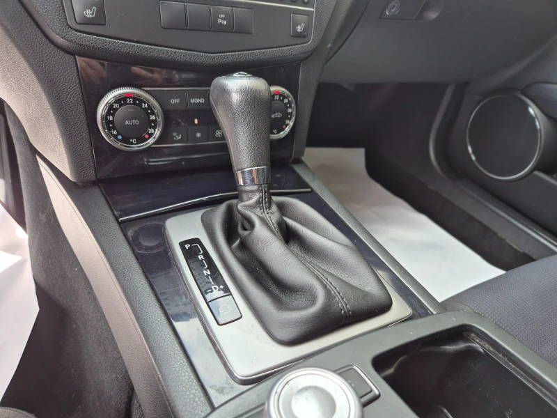Mercedes-Benz C 200 CDI 6 МЕСЕЦА ГАРАНЦИЯ!!!  136к.с./Автоматик, снимка 11 - Автомобили и джипове - 51590216
