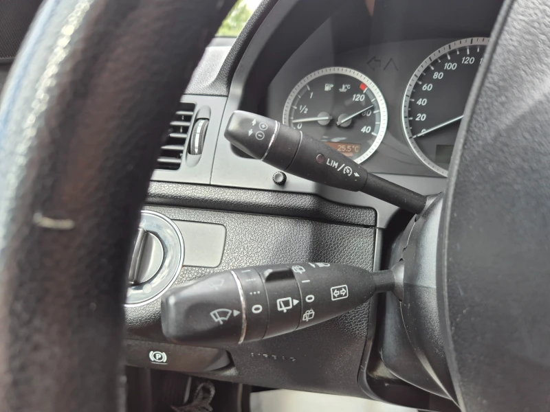 Mercedes-Benz C 200 CDI 6 МЕСЕЦА ГАРАНЦИЯ!!!  136к.с./Автоматик, снимка 14 - Автомобили и джипове - 51590216
