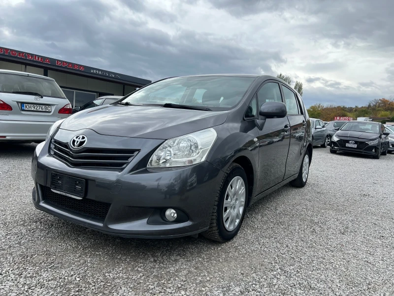 Toyota Verso 2.0d4d 126k.c Euro5, снимка 3 - Автомобили и джипове - 52143441