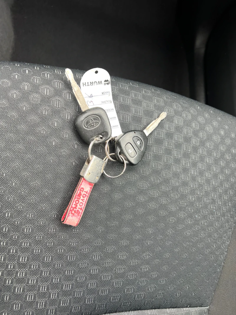 Toyota Verso 2.0d4d 126k.c Euro5, снимка 12 - Автомобили и джипове - 52143441