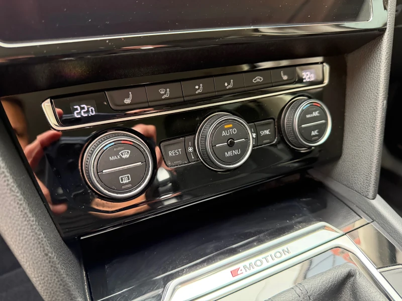 VW Passat 2.0TDI-DIGITAL-190к.с- 4Motion-HIGH LINE-АЛКАНТАРА, снимка 16 - Автомобили и джипове - 52389569
