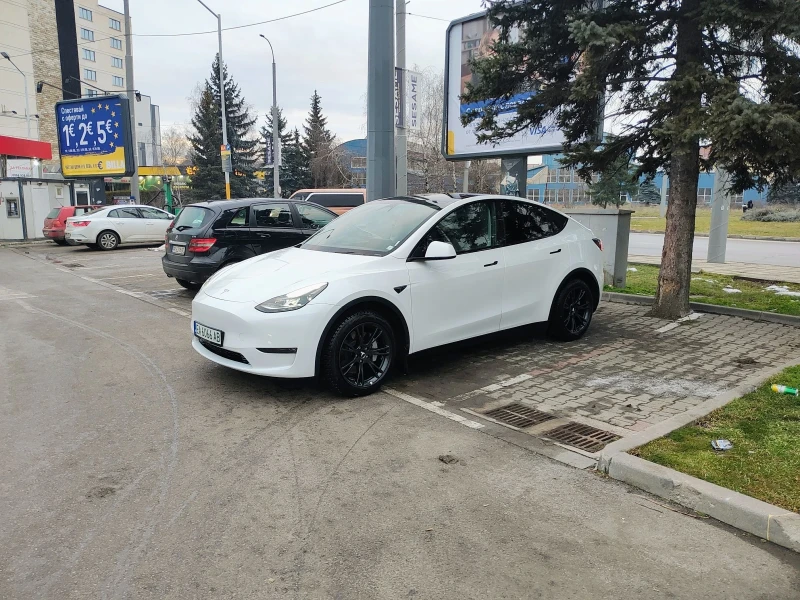 Tesla Model Y Dual motor , снимка 2 - Автомобили и джипове - 53135744