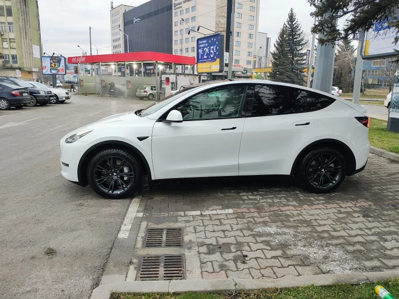 Tesla Model Y Dual motor , снимка 3 - Автомобили и джипове - 53135744