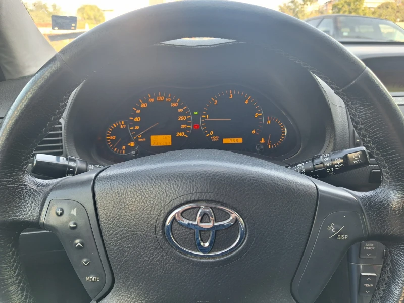 Toyota Avensis 2.0 D4D, снимка 11 - Автомобили и джипове - 53247778