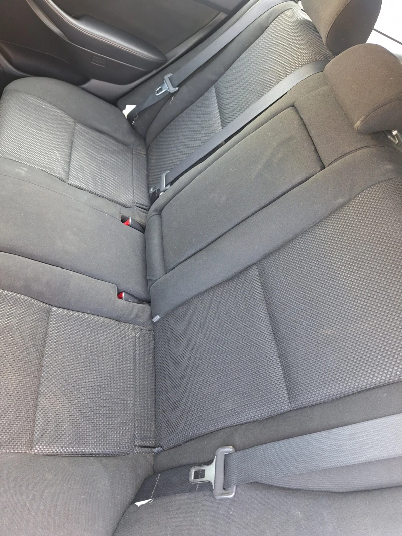 Toyota Avensis 2.0 D4D, снимка 14 - Автомобили и джипове - 53247778