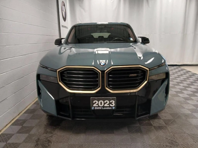 BMW XM ///M DISTRONIC/ВАКУУМ/ОБДУХВАНЕ/HEAD-UP/ПОДГРЕВИ