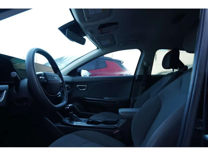 Kia K4 * LX FWD/APPLE CARPLAY/ CAMERA/ NO ACCIDENTS * CAR, снимка 8 - Автомобили и джипове - 53586434