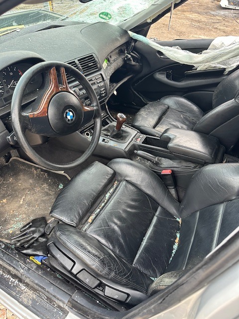 BMW 320, снимка 4 - Автомобили и джипове - 43396483