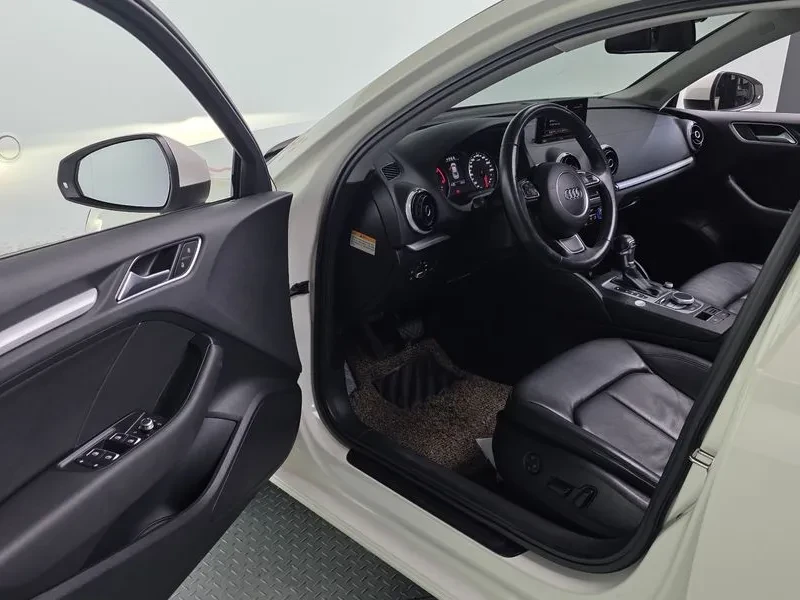 Audi A3 2.0 TDI, снимка 10 - Автомобили и джипове - 54547553