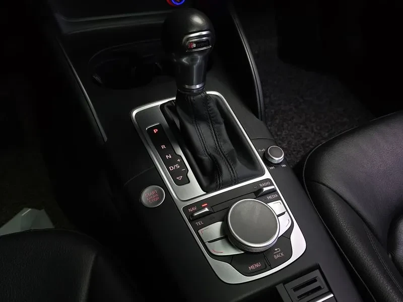 Audi A3 2.0 TDI, снимка 9 - Автомобили и джипове - 54547553