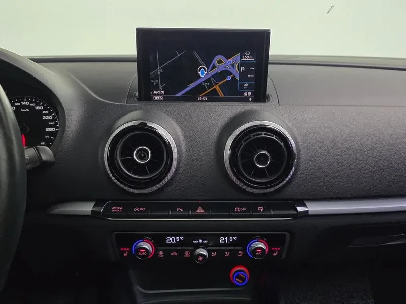 Audi A3 2.0 TDI, снимка 13 - Автомобили и джипове - 54547553