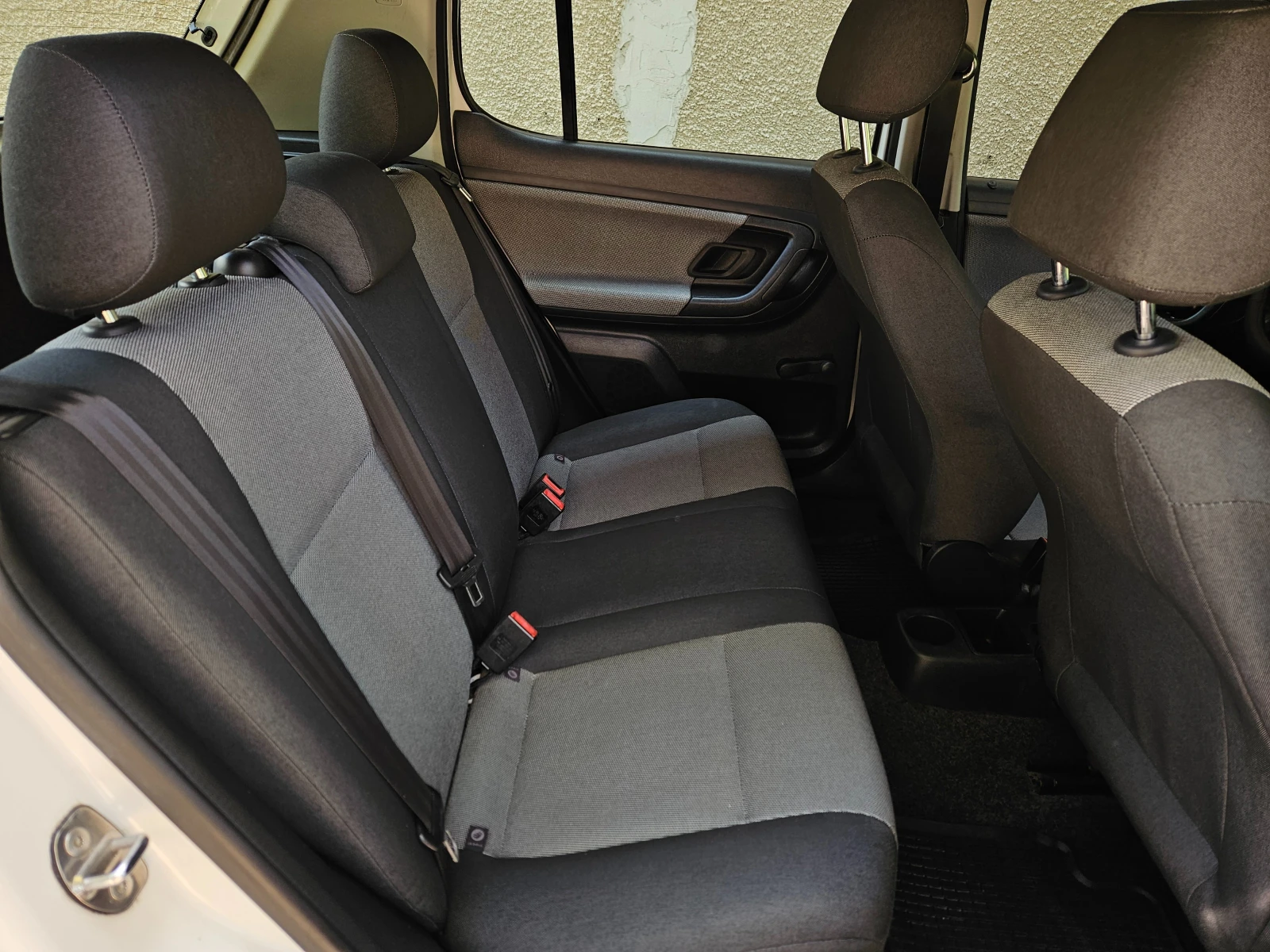 Skoda Fabia 1.2i  | Mobile.bg   12