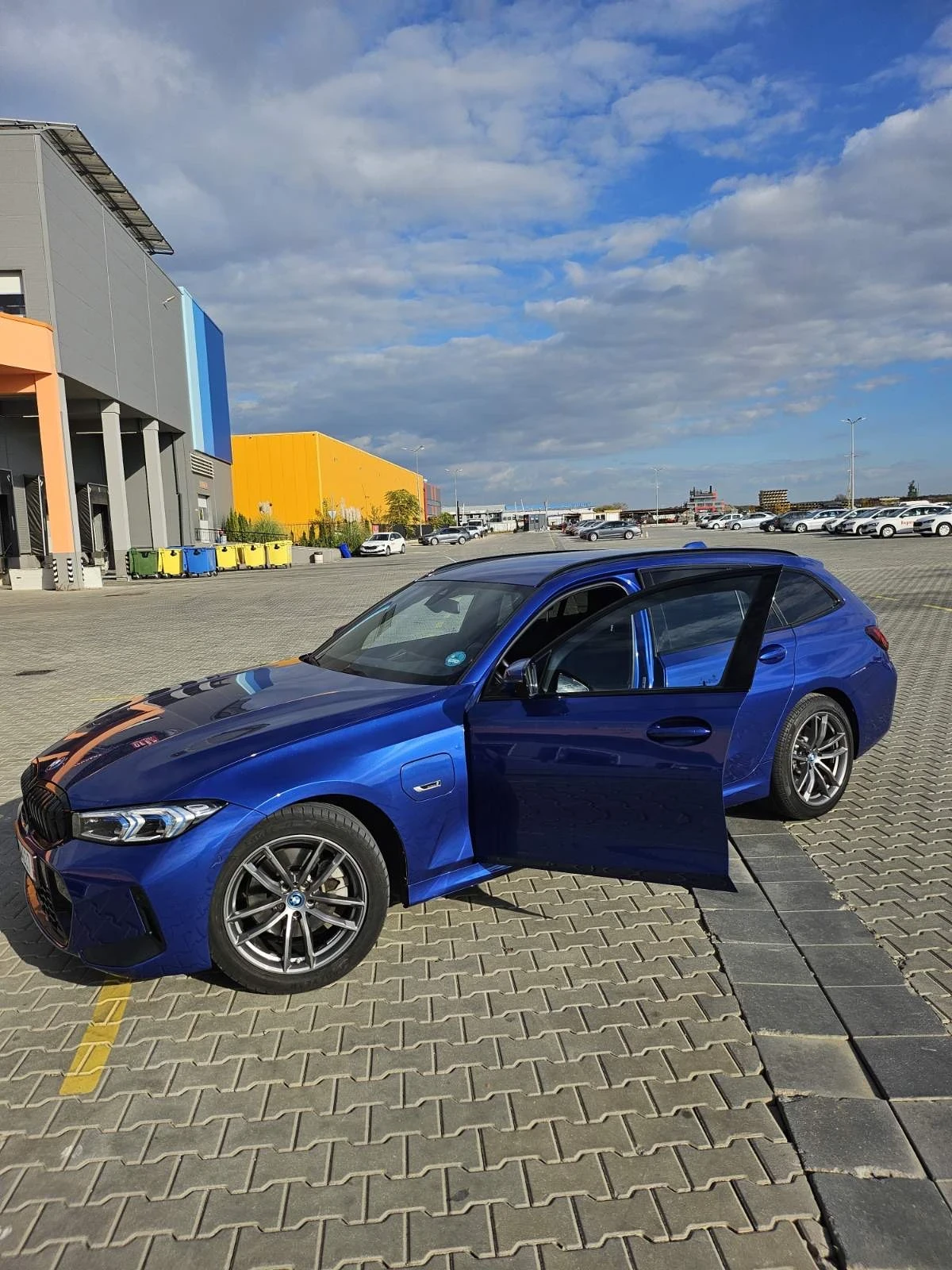 BMW 330 E-HYBRID Touring M Sport Package - изображение 5