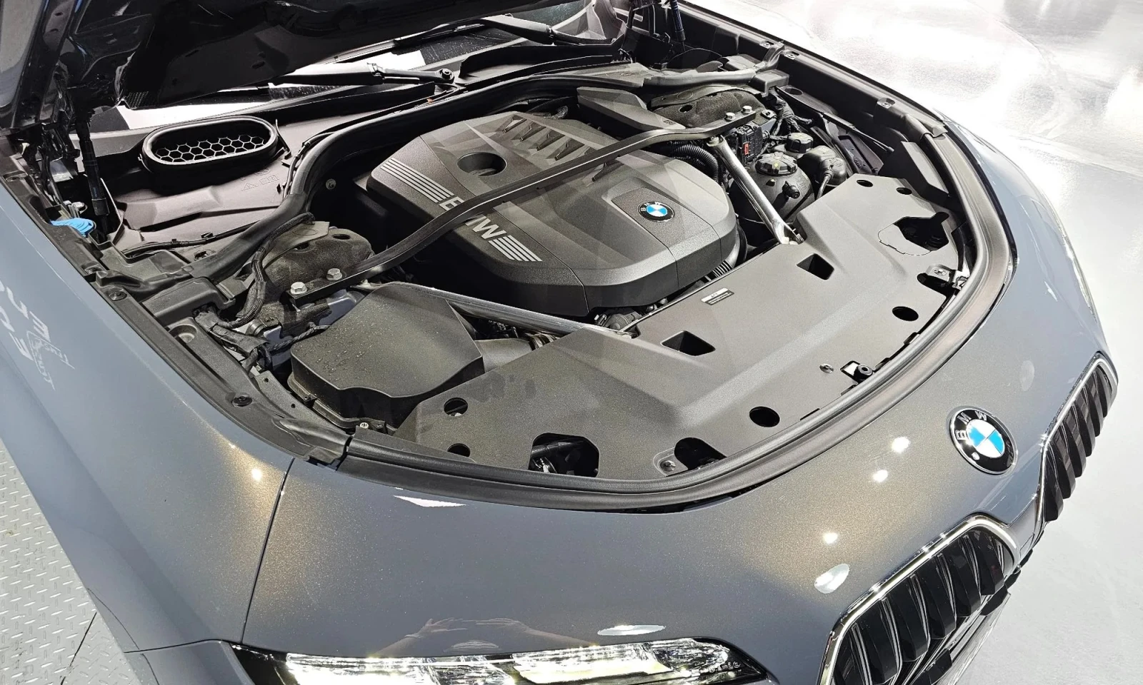 BMW 740 7 Series (G70) 740I Sdrive Design Pure Excellence - изображение 5