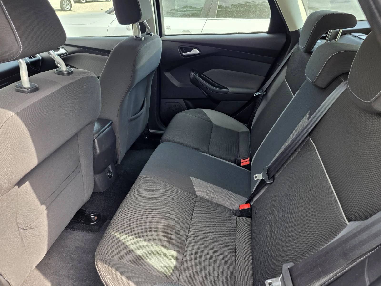 Ford Focus 1.6D/топ състояние/ - изображение 10