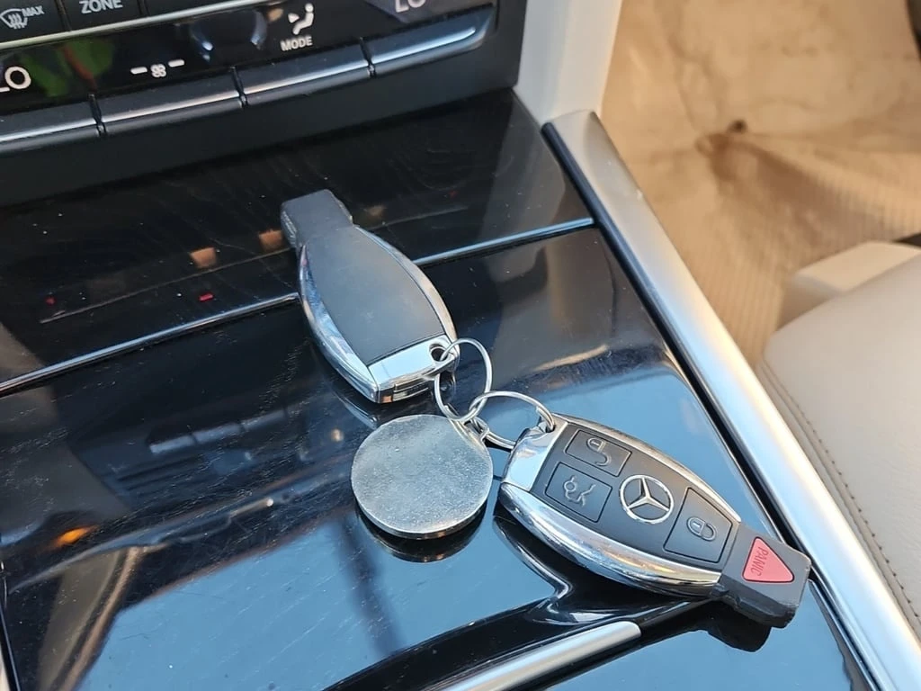 Mercedes-Benz E 400 * CARFAX *  - изображение 8